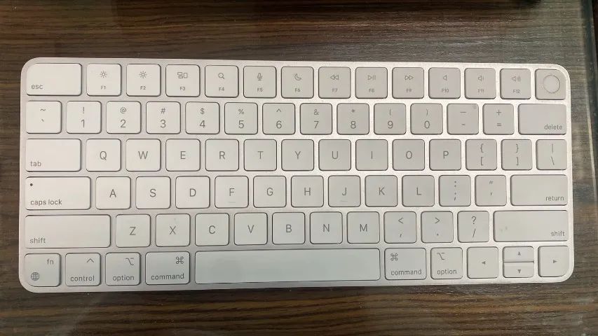 Apple Magic Keyboard com Touch ID Original - A2449