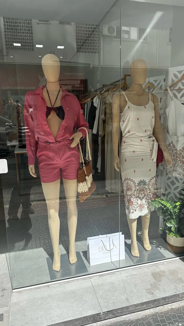 Vendo duas manequins fibra aspecto pele 