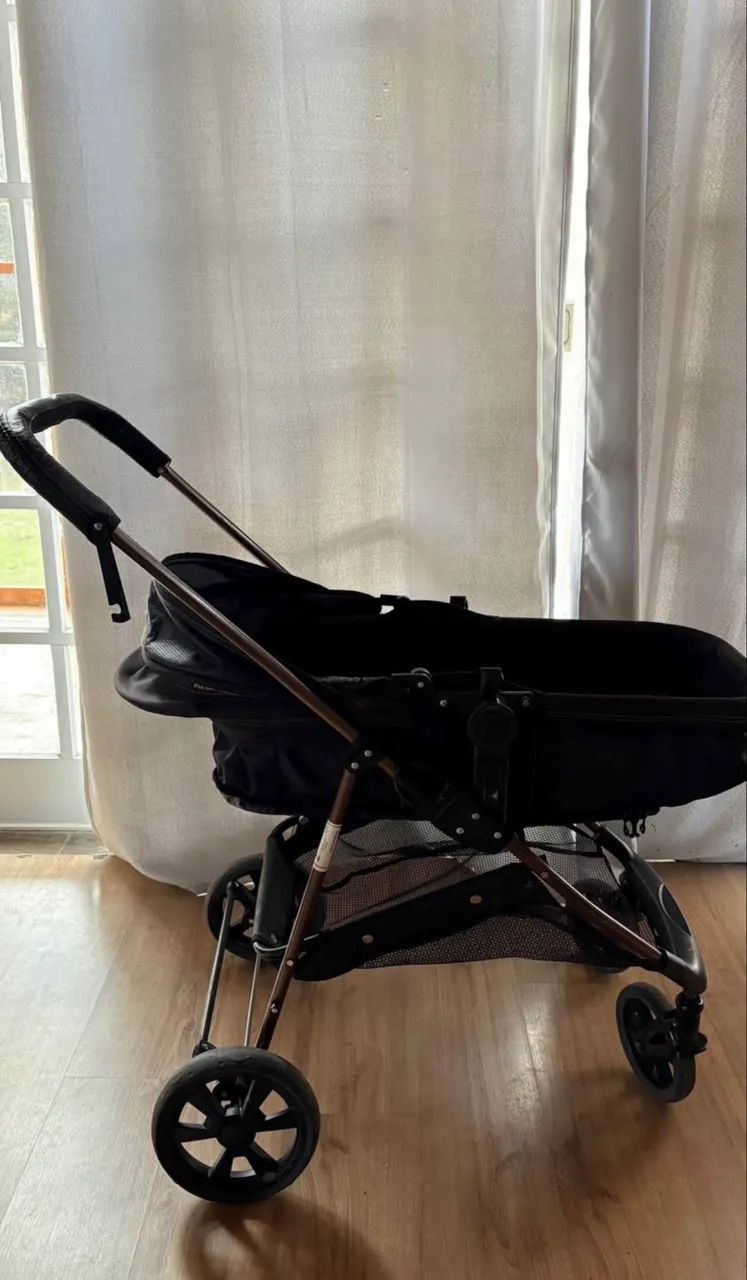 Carrinho de Bebê Galzerano com bebê conforto - Foto 3