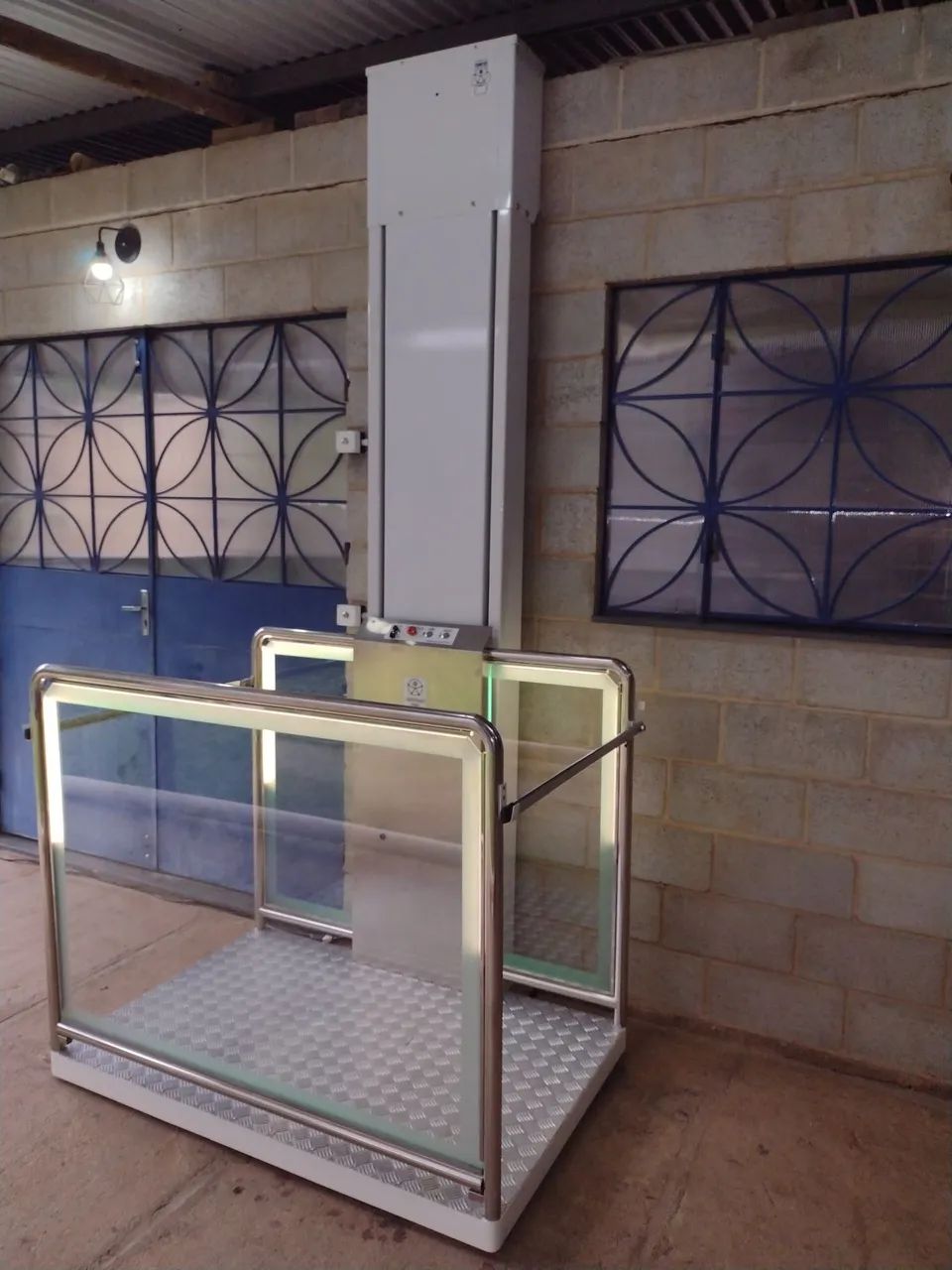 Plataforma elevatória de acessibilidade  - Foto 2