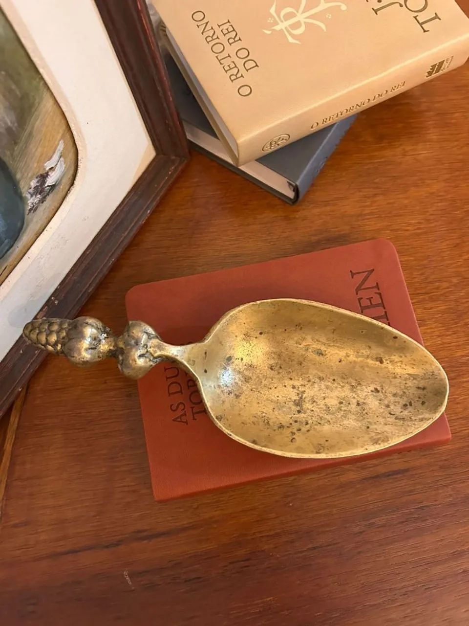 Saboneteira de Mesa Antiga em Bronze Maciço - Estilo Concha