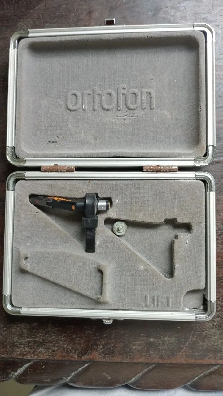 Ortofon Kit heardshell, agulhas e case(baixei o preço).