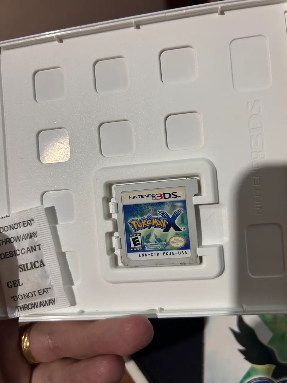 Pokémon X com Luva - Nintendo3DS  - Foto 3