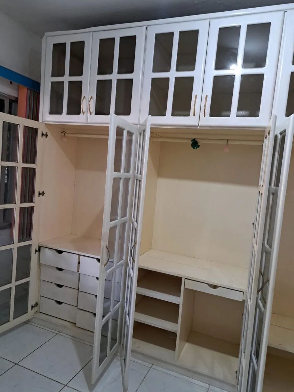 Vendo guarda roupa de madeira maciça - Foto 4