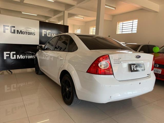 Focus Sedan 1.6 completo - 2011 - Ipva pago - Foto 3