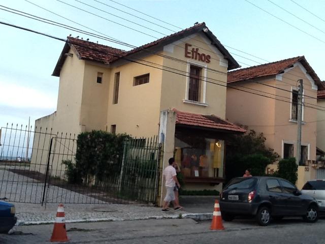 Casa estilo colonial na praia em Fortaleza/CE - CA06