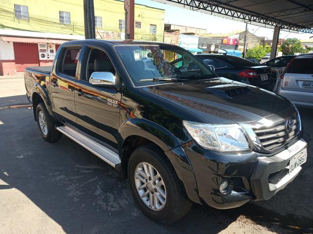 TOYOTA HILUX CD 4×4 AUTOMATICA SRV 2014 Completa - Foto 6