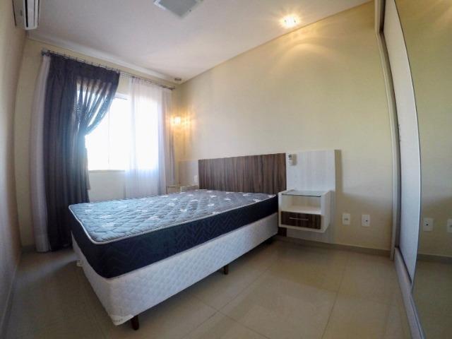 Apartamento 03 Dormitórios mobiliado a poucos metros do mar - Foto 11