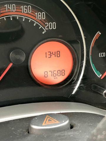 Fiat Uno Vivace 2015 - Foto 7
