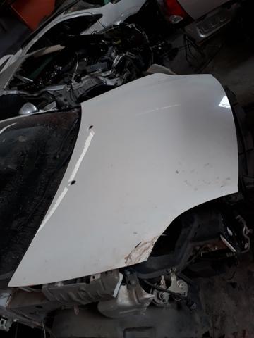 Capô do Fiat Bravo 2014