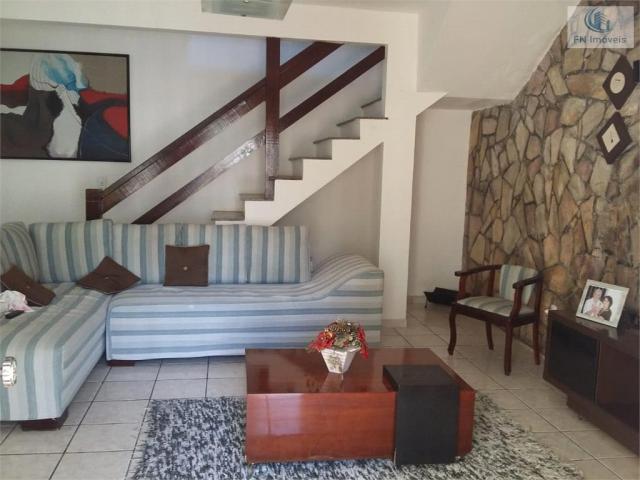 Casa para Venda em Salvador, Itapuã, 4 dormitórios, 1 suíte, 3 banheiros, 8 vagas