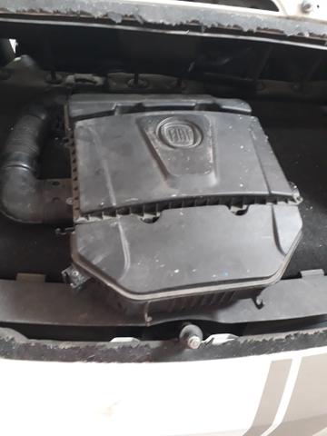 Caixa do filtro de ar do Fiat Bravo 2014