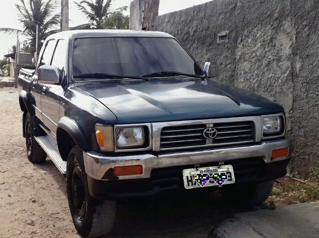 HILUX 2001 TODA REVISADA  EXCELENTE CARRO 