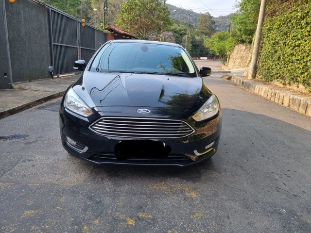 FORD FOCUS TITANIUM 2.0