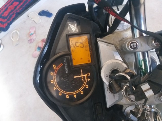 VENDO CB 300 2012.MELHOR PREÇO DA OLX