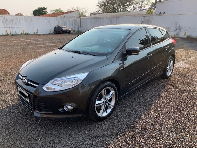 FORD FOCUS 2.0 AUTOMÁTICO