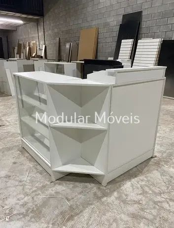 Balcão Caixa em L + Balcão Vitrine