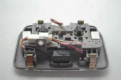 Luz Luminária Cortesia Teto Toyota Yaris 2018 2019 Original - Foto 4
