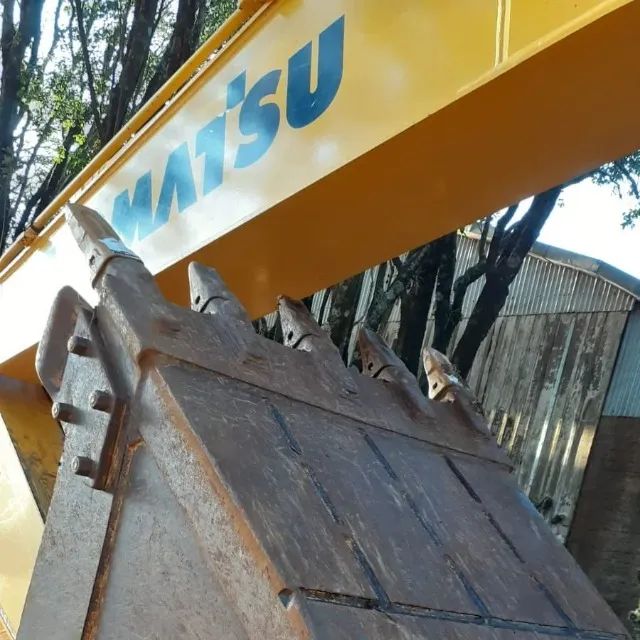 Escavadeira Komatsu Pc 200 Ano 2018 - Foto 3