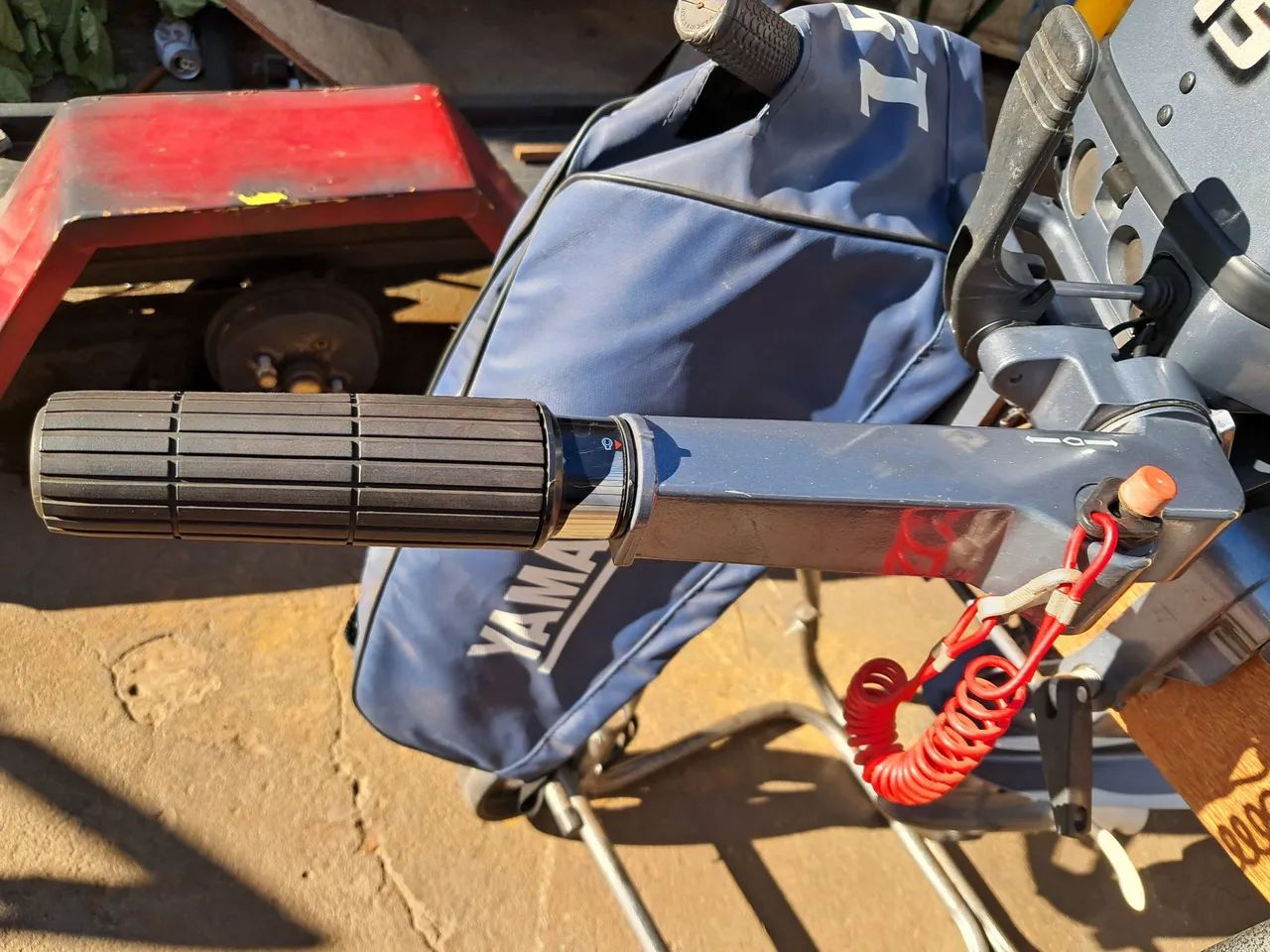 Motor Yamaha 15hp 2010 poucas hrs de uso estado de novo - Foto 2