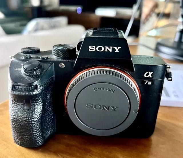 Sony A7 III - Câmera Mirrorless Full Frame - Semi Nova - segunda unidade