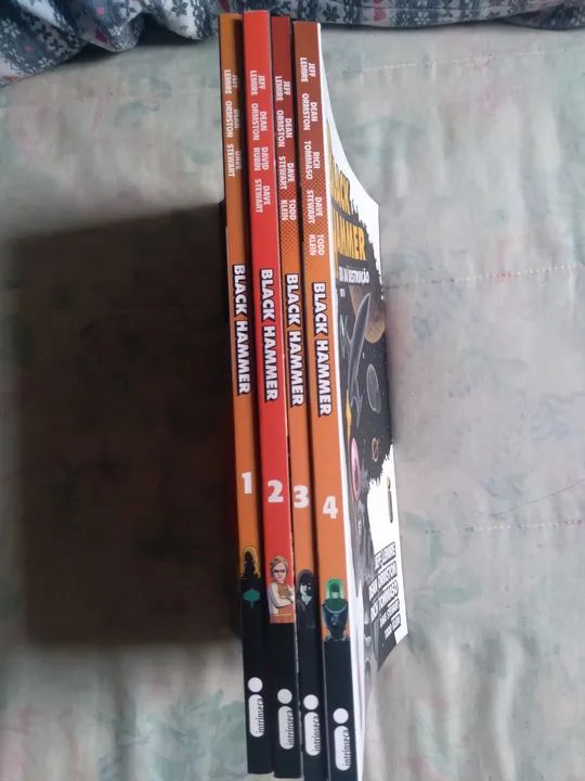 Black Hammer - Edições Completas - Foto 4