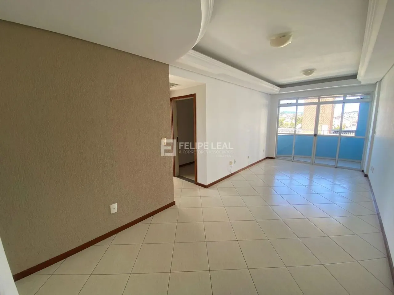 Apartamento a venda com 2 quartos 1 suíte em Campinas - São José - SC