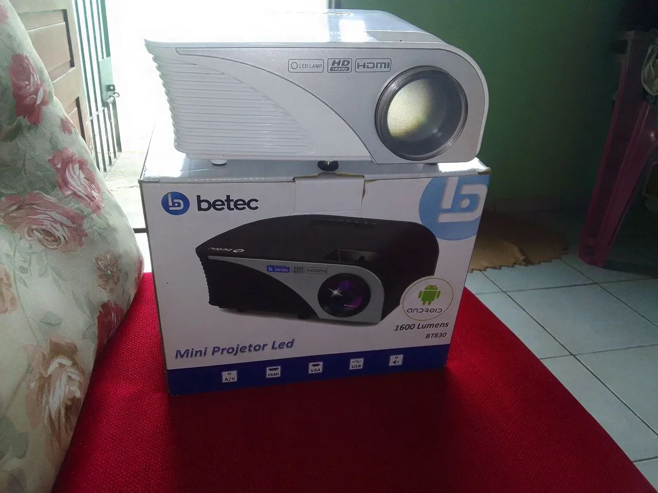 Mini Projetor Betec  - Foto 5