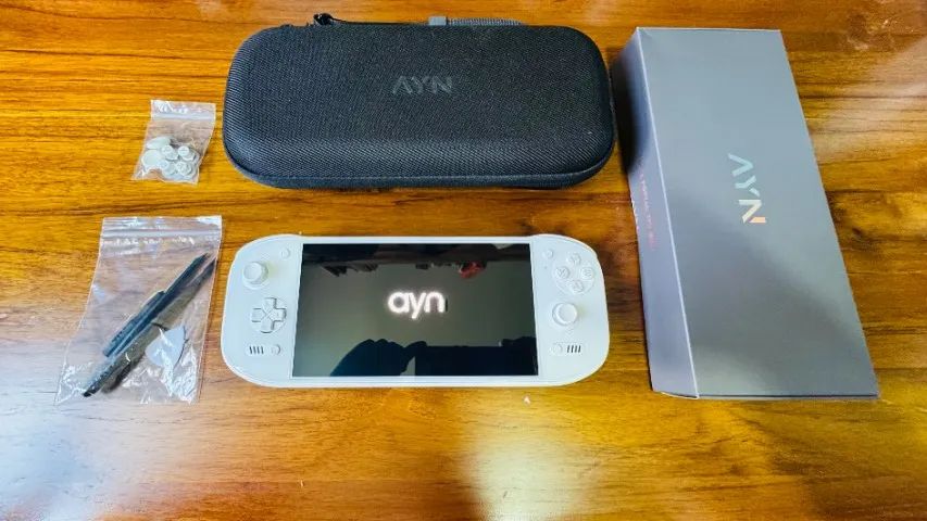 AYN Odin 2 Portal Pro 12GB/512GB OLED 120Hz NOVO - Única Semana de