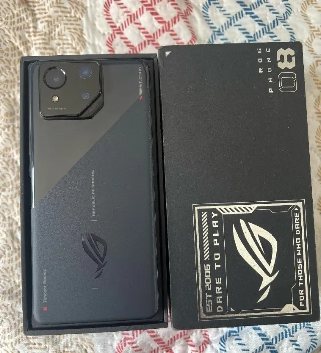 Asus 8 Rog Phone