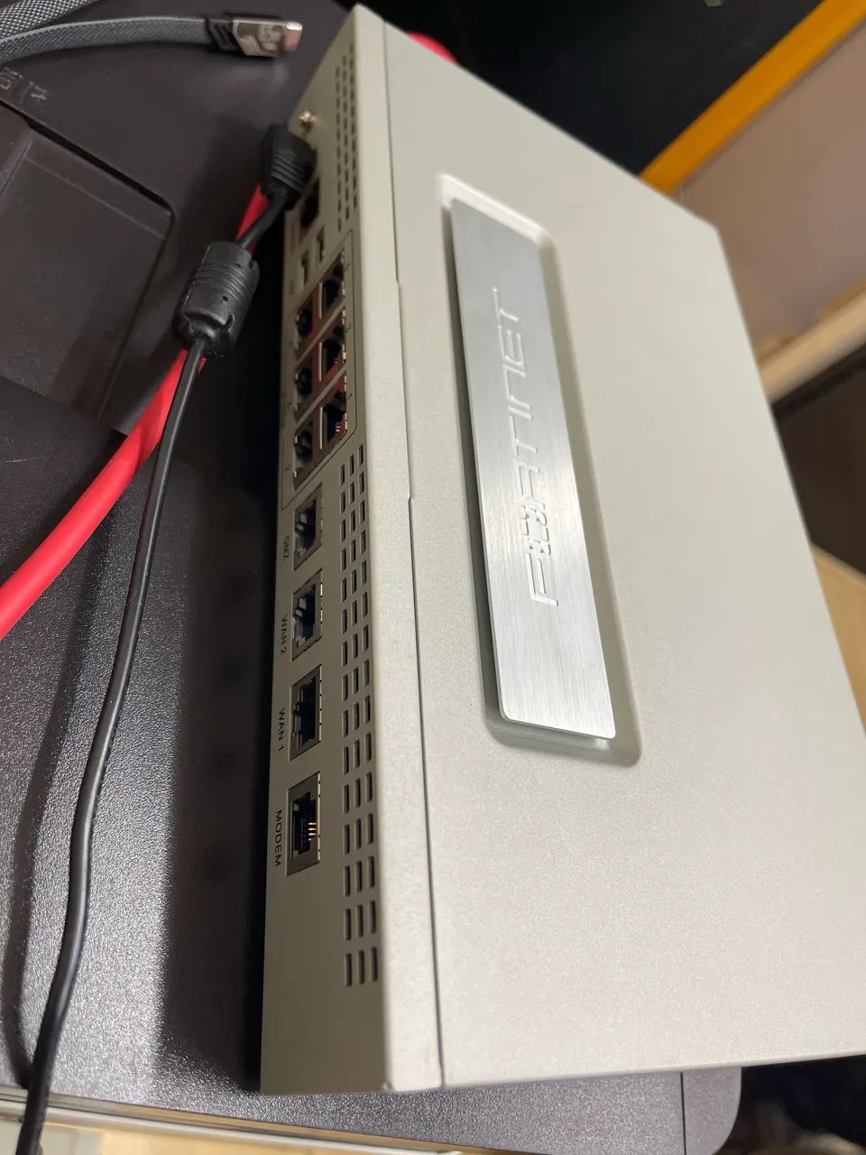 firewall de segurança de rede Fortinet FortiGate-60B - Foto 3