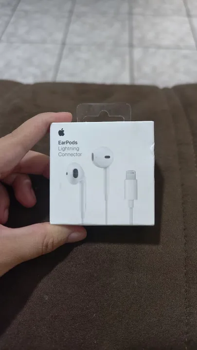 Fone de Ouvido Apple EarPods com Conector Lightning