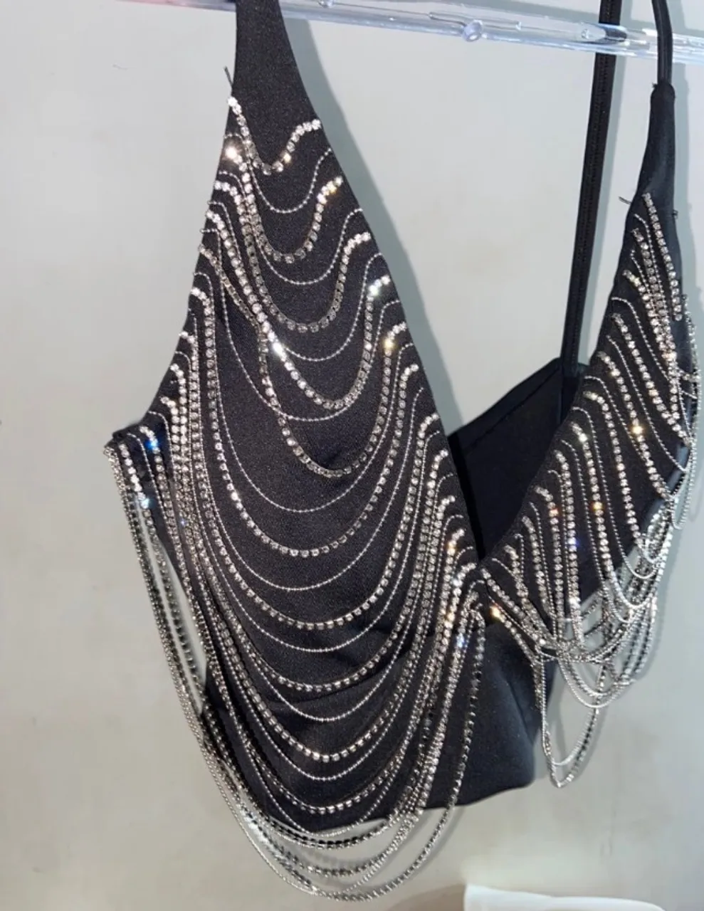 Cropped preto correntes