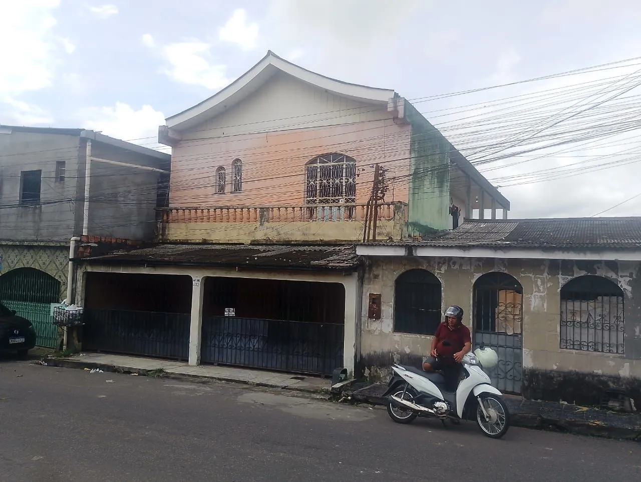 Casa localizada no bairro mutirão Manaus