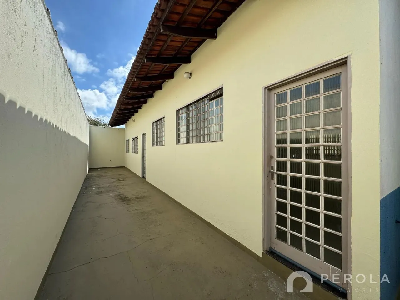 Casa Nº 01, 02 quartos, Av 24 de Outubro, Setor Campinas