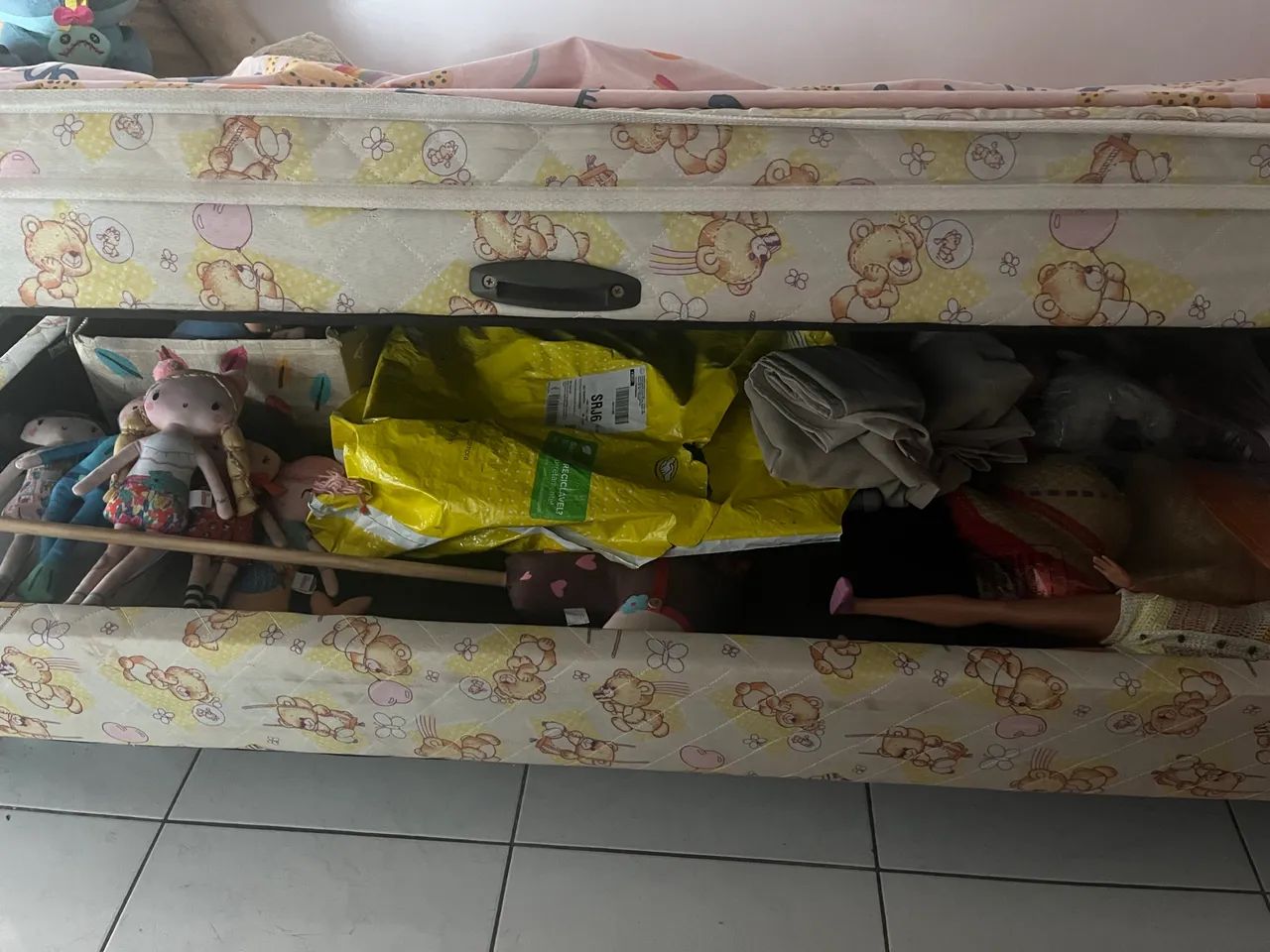 Cama Box solteiro com baú 65576112250370123