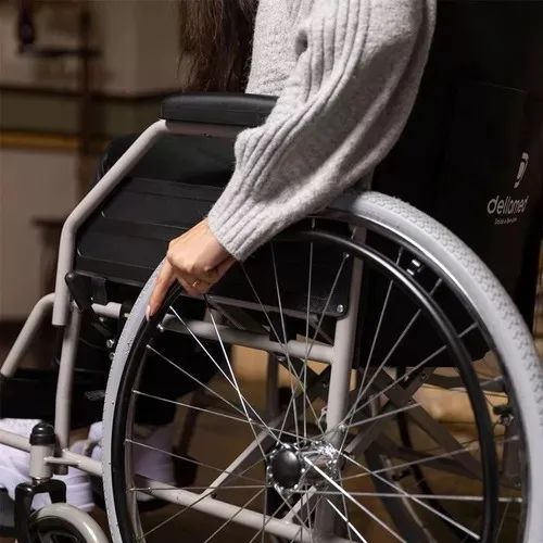 Cadeira de Rodas D100 Dellamed | Dobrável, Leve e Resistente | Entrega Gratis Manaus - Foto 2