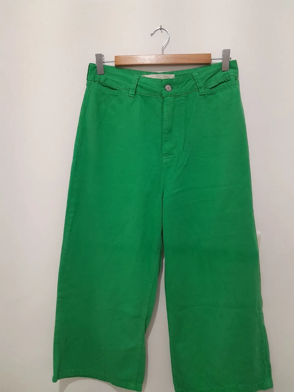 Calça Verde Pantalona - Estilo e Conforto!
