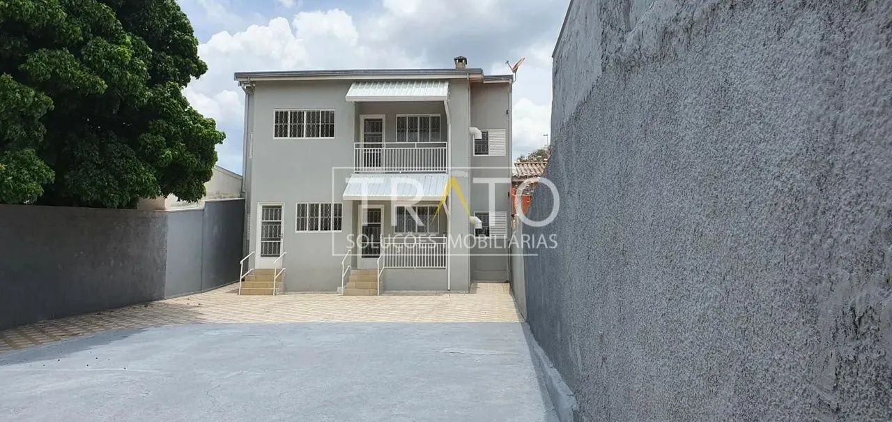 Com amplo quintal para 12 carros, com espaço para piscina - Foto 3