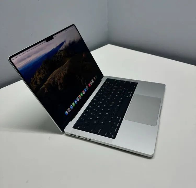 MacBook Pro 14Pol M1 Pro SILVER (2021) - Foto 3