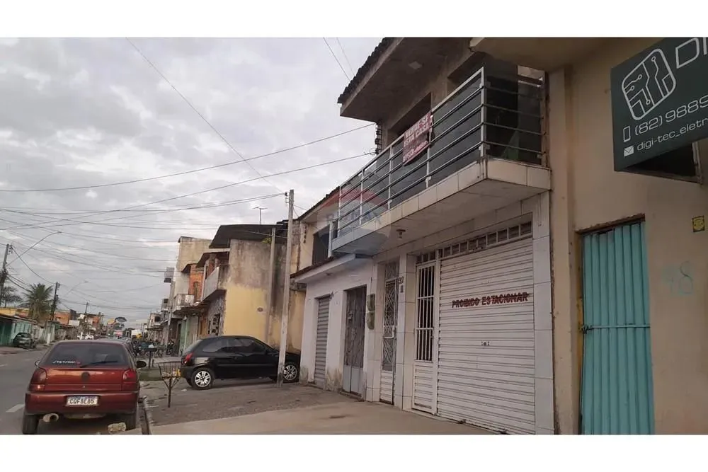 Casa à Venda no Tabuleiro dos Martins, com 4 Quartos, 205 m², R$ 250.000