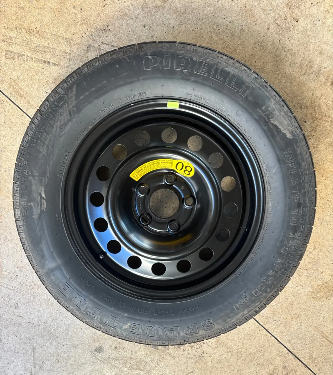 Estepe temporário 5 furos 5/114,3 Pirelli T135/80R15 110M