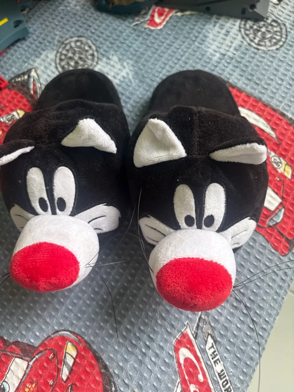 Pantufas do Frajola - Conforto e Diversão para os Pequenos!