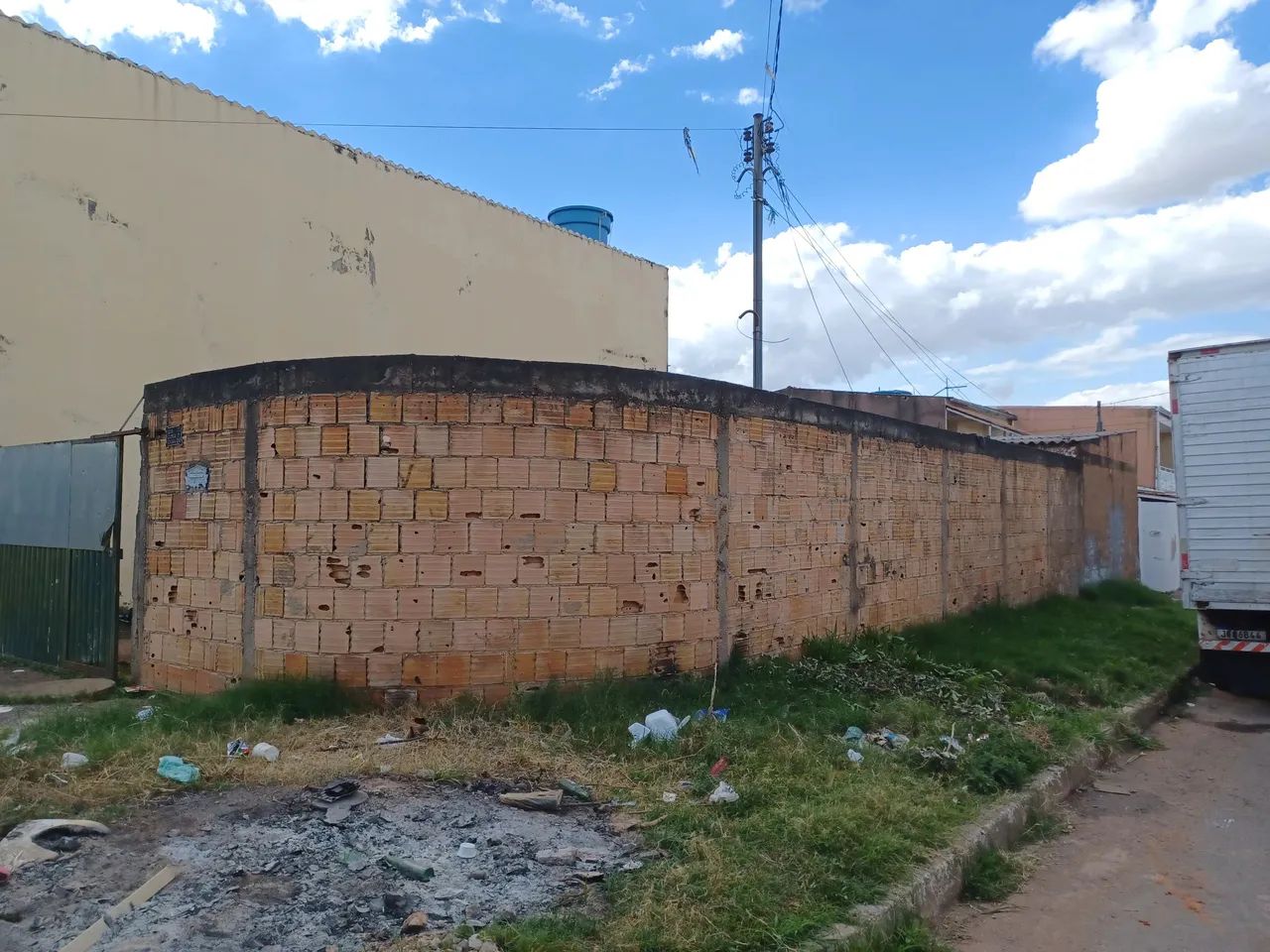 Excelente lote esquina a venda 147m² com casa simples escriturado num ótimo preço na QS 11 - Foto 3