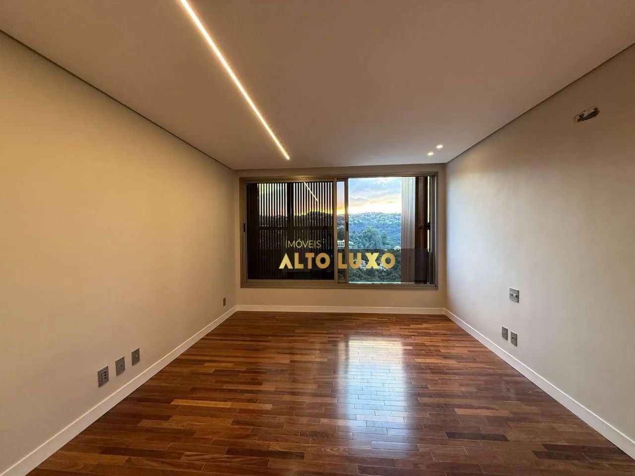 Casa com 6 suítes e vista incrível no Vale dos Cristais - Foto 2