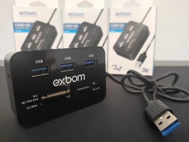 Hub USB com leitor de cartão de memória - Novo