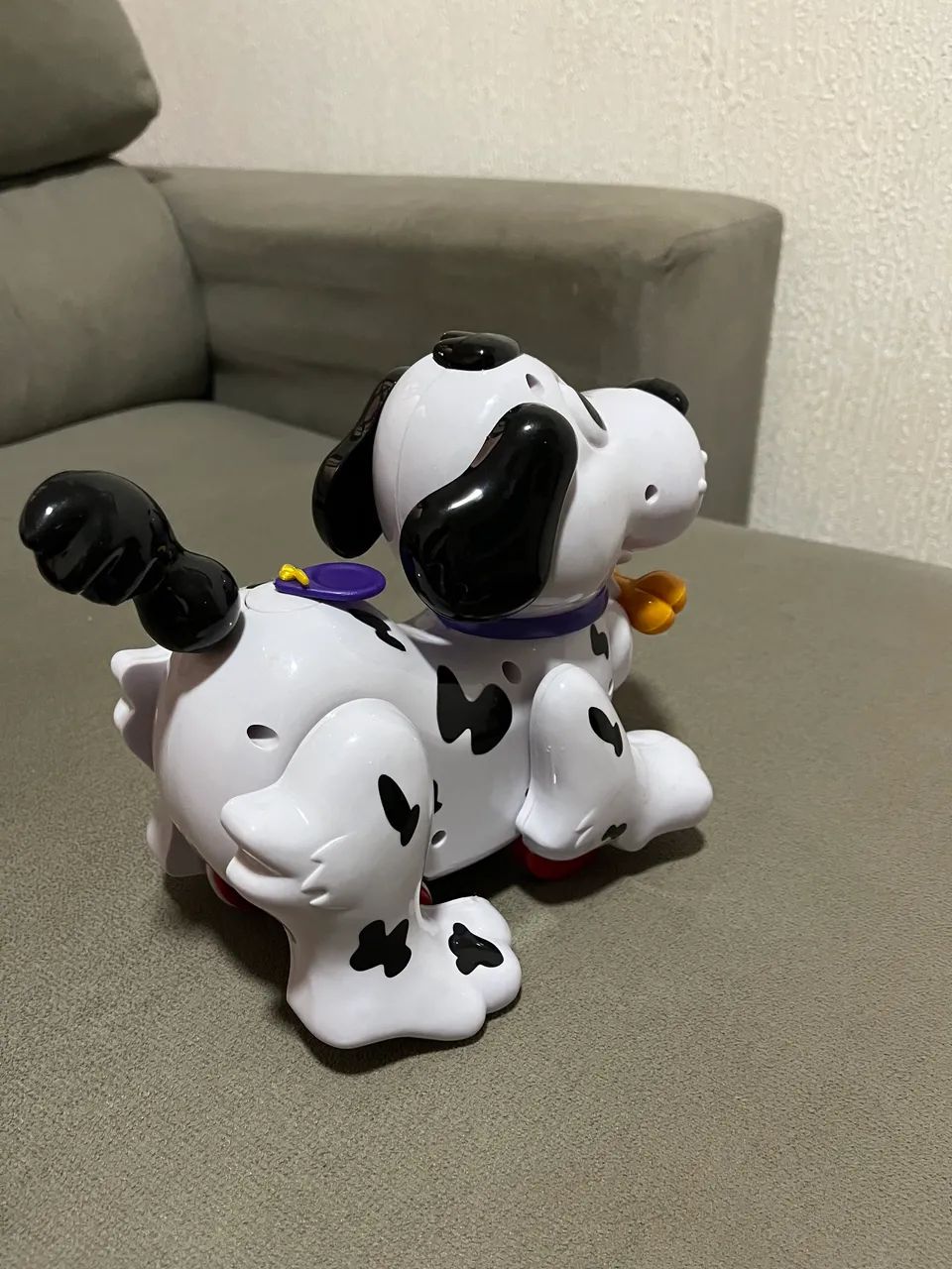 Brinquedo  cachorrinho  late e corre  com pilhas  - Foto 2