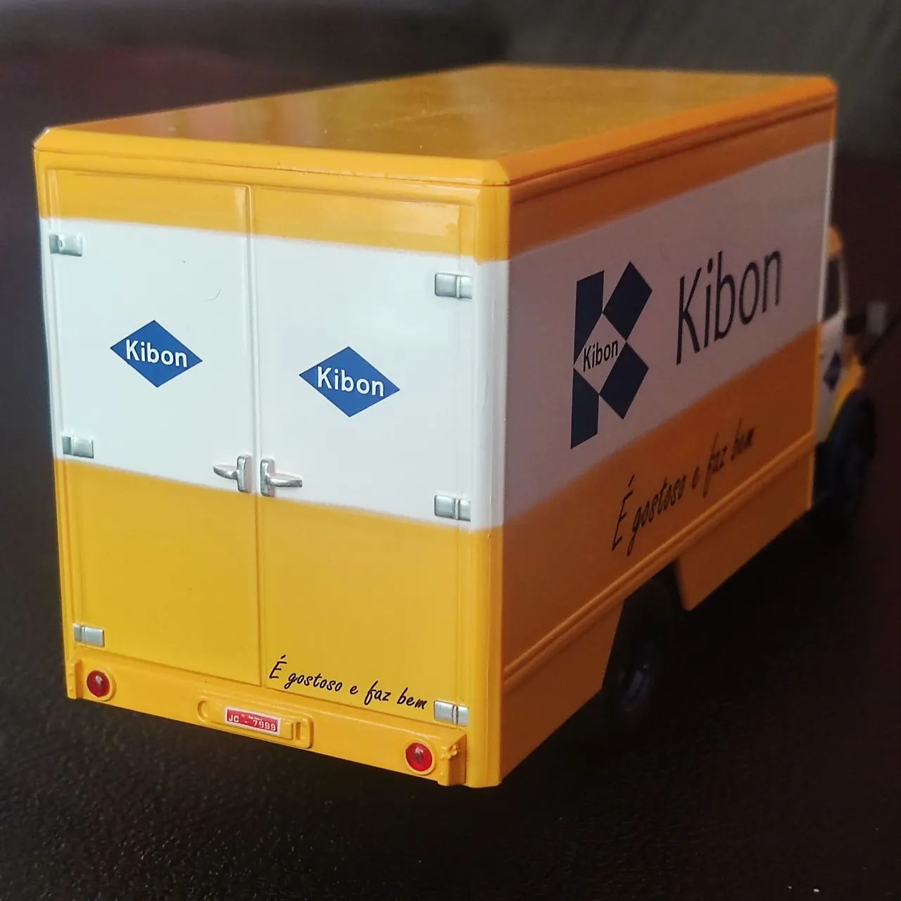Miniatura de caminhão Kibon 1/43 Altaya - Foto 4