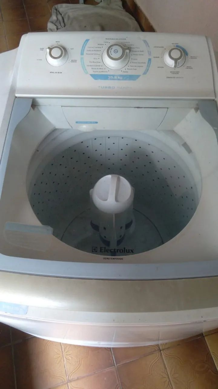 Maquina de Lavar Electrolux 15.2 Kilos Particular