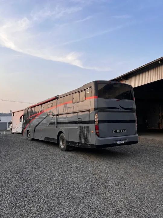 MOTORHOME COM CAVALEIRA - Foto 3
